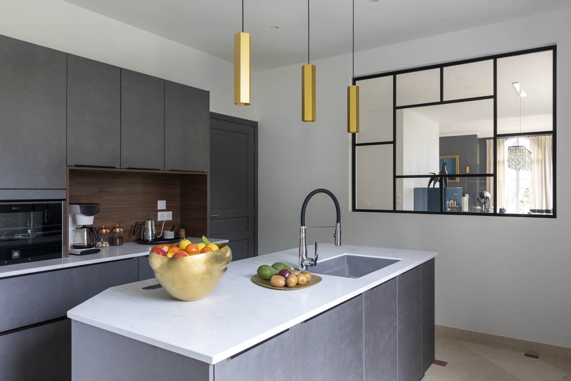 Un ilot central de cuisine tout en élégance, by Christiansen Design, Architecte d'intérieur Yvelines et Décorateur à Paris, Hauts de Seine, Provence